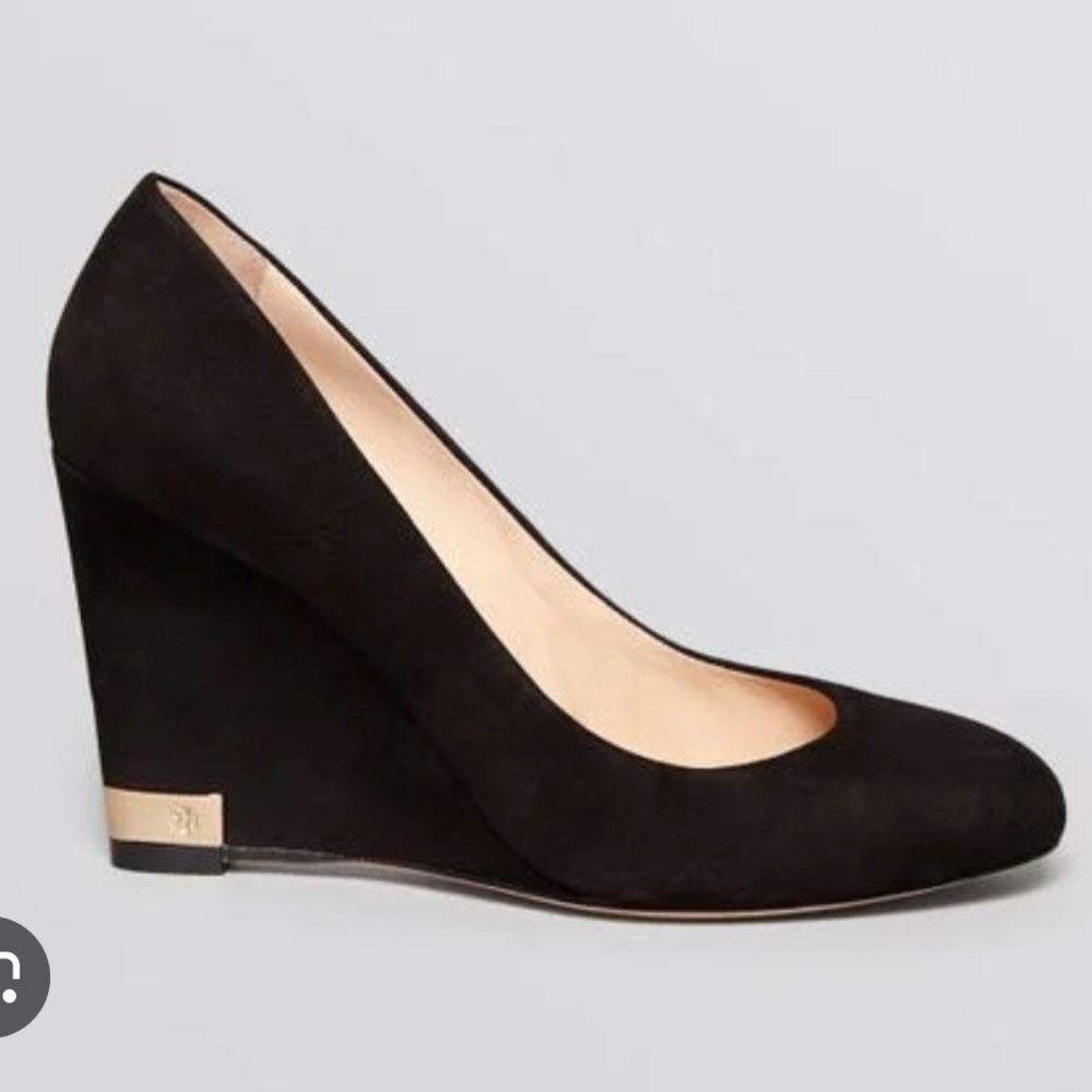 “TORY BURCH” Astoria Suede Wedge Pumps